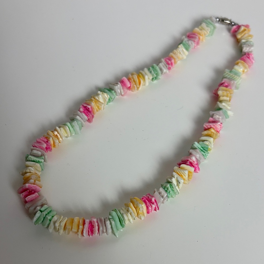 Multicolor Shell Necklace - Picture 4 of 11